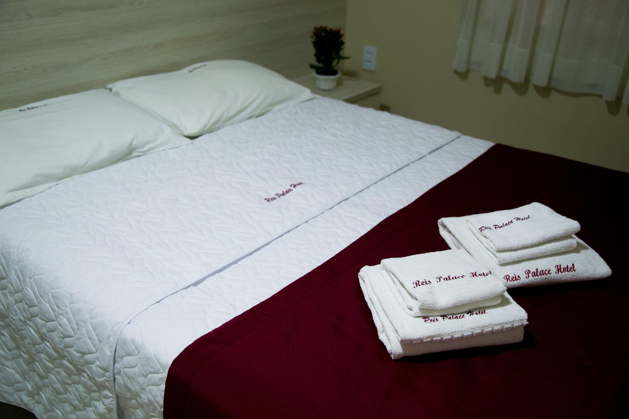 Reis Palace Hotel เปโตรลีนา ภายนอก รูปภาพ