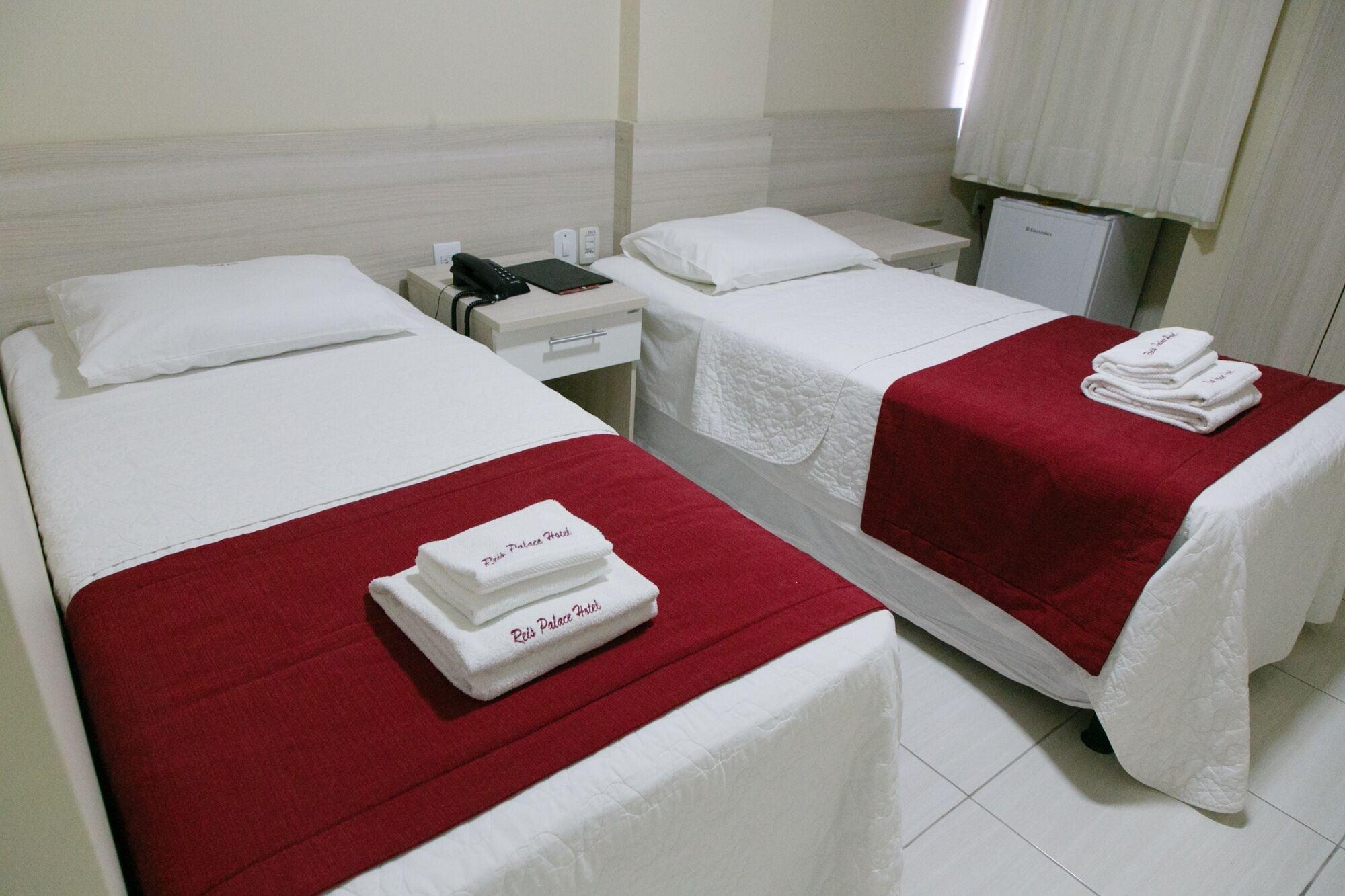 Reis Palace Hotel เปโตรลีนา ภายนอก รูปภาพ